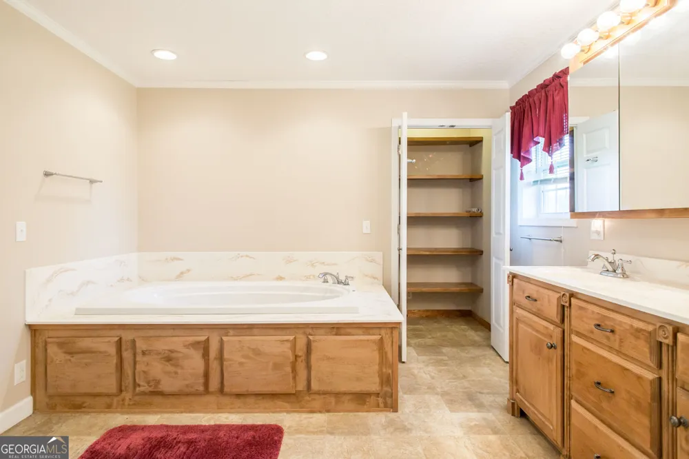 596 Teakwood RD Alma, GA 31510