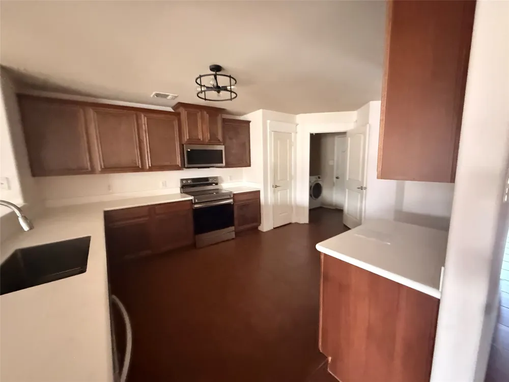 2004 Samantha Lane Heartland, TX 75126