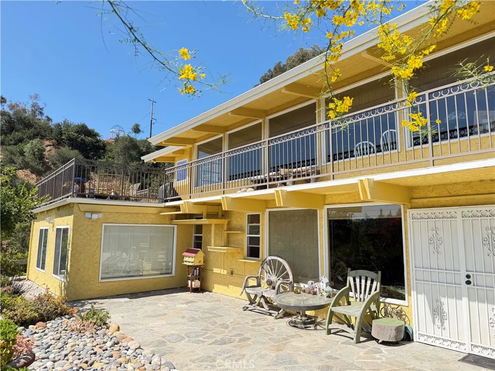 401 1/2 W. Skyline Drive La Habra Heights, CA 90631