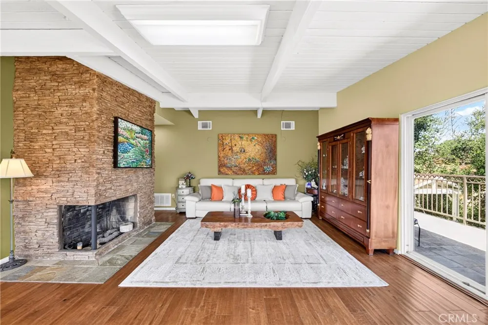 401 1/2 W. Skyline Drive La Habra Heights, CA 90631