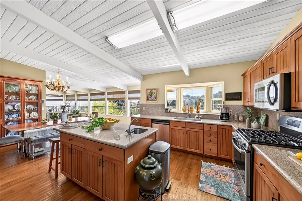 401 1/2 W. Skyline Drive La Habra Heights, CA 90631
