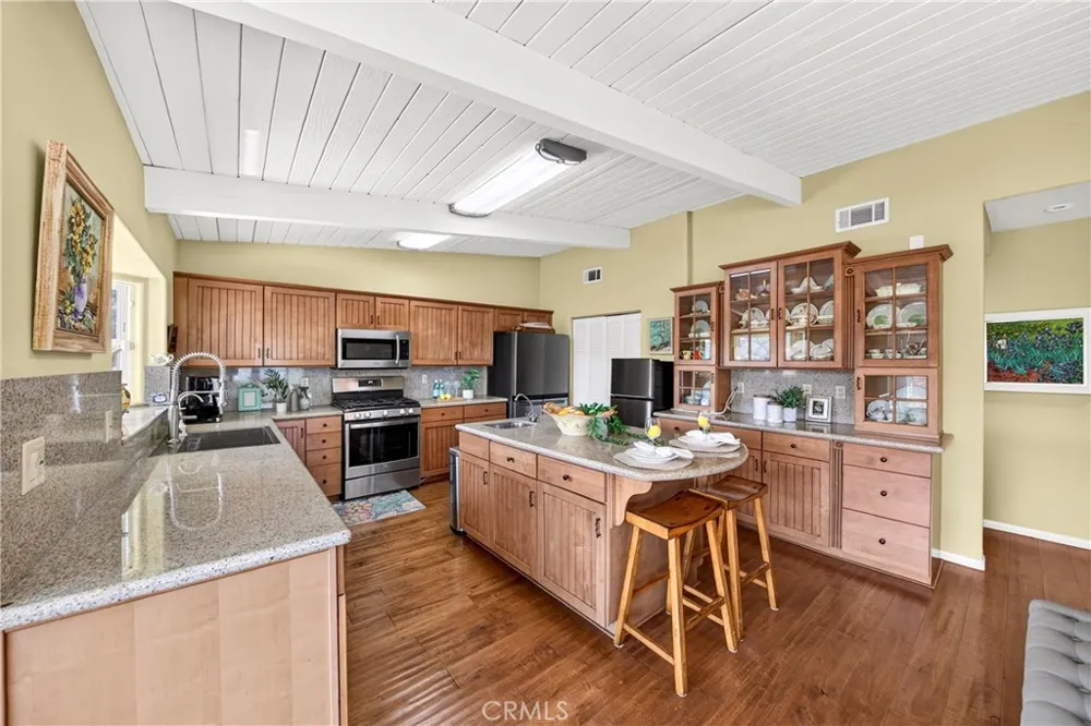 401 1/2 W. Skyline Drive La Habra Heights, CA 90631