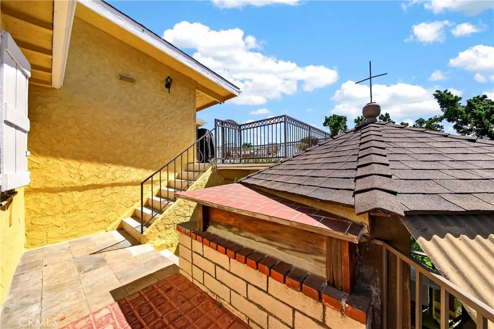 401 1/2 W. Skyline Drive La Habra Heights, CA 90631