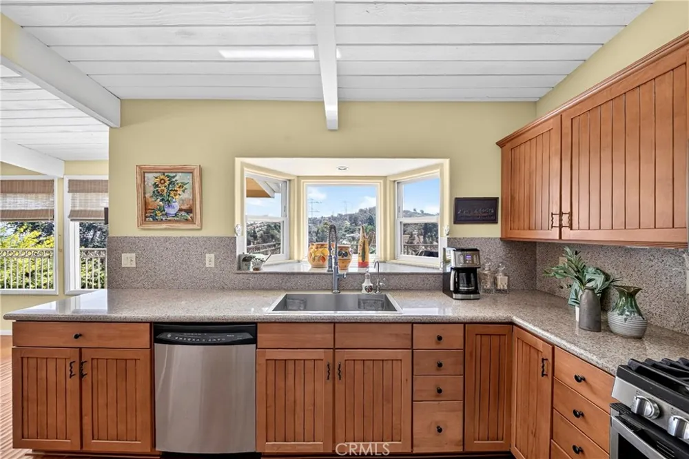 401 1/2 W. Skyline Drive La Habra Heights, CA 90631