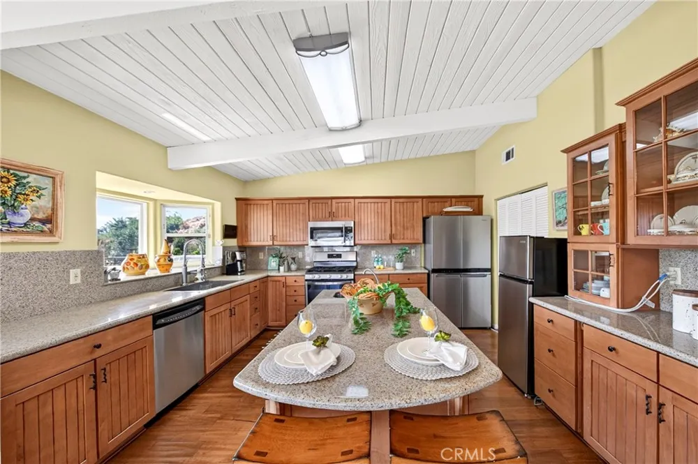401 1/2 W. Skyline Drive La Habra Heights, CA 90631