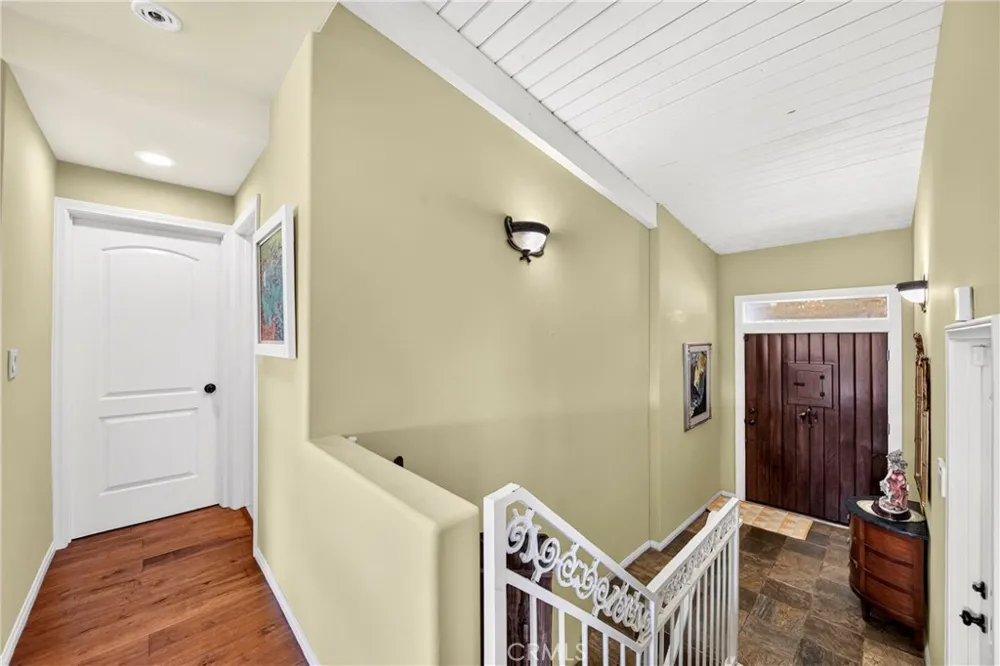 401 1/2 W. Skyline Drive La Habra Heights, CA 90631