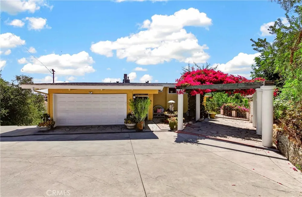 401 1/2 W. Skyline Drive La Habra Heights, CA 90631