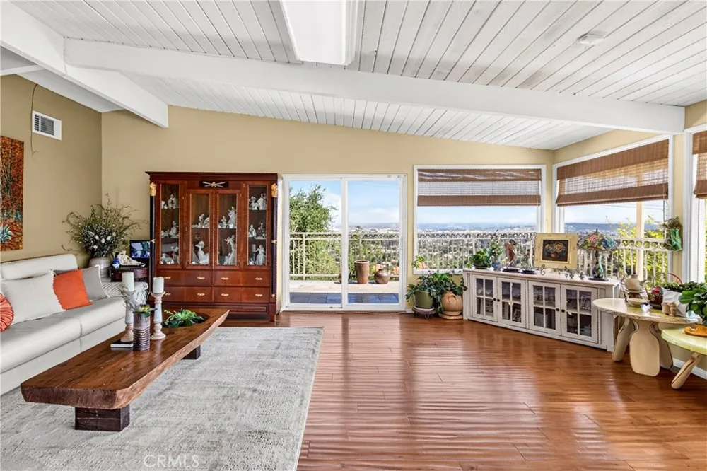 401 1/2 W. Skyline Drive La Habra Heights, CA 90631