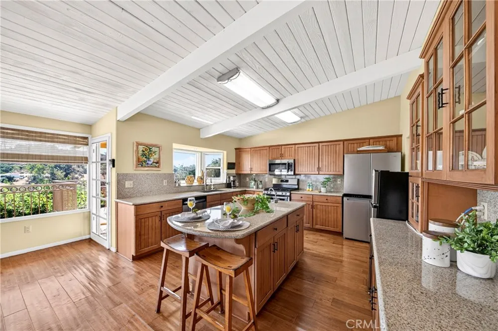 401 1/2 W. Skyline Drive La Habra Heights, CA 90631
