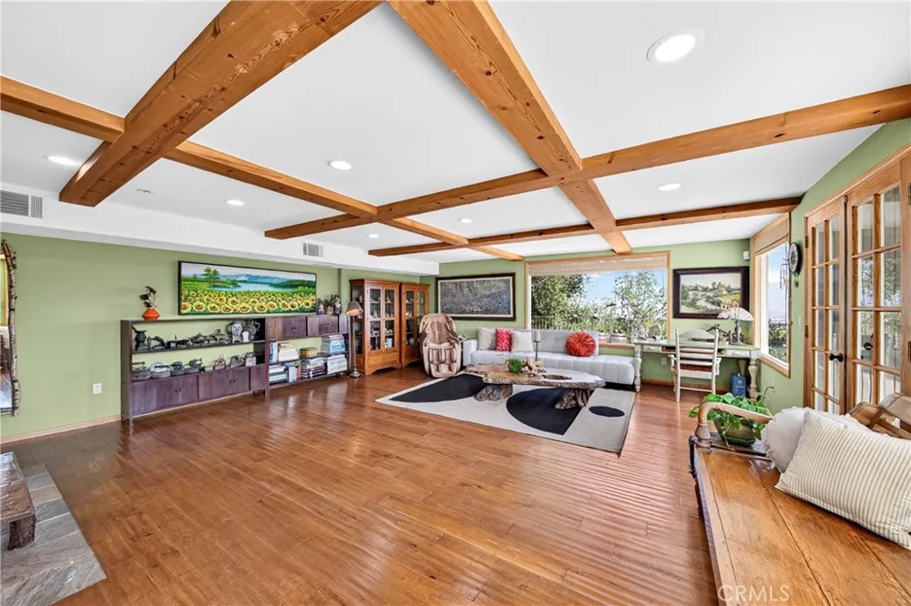 401 1/2 W. Skyline Drive La Habra Heights, CA 90631