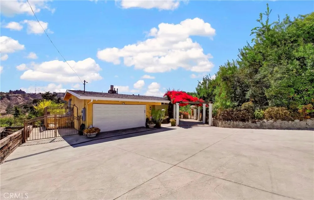 401 1/2 W. Skyline Drive La Habra Heights, CA 90631