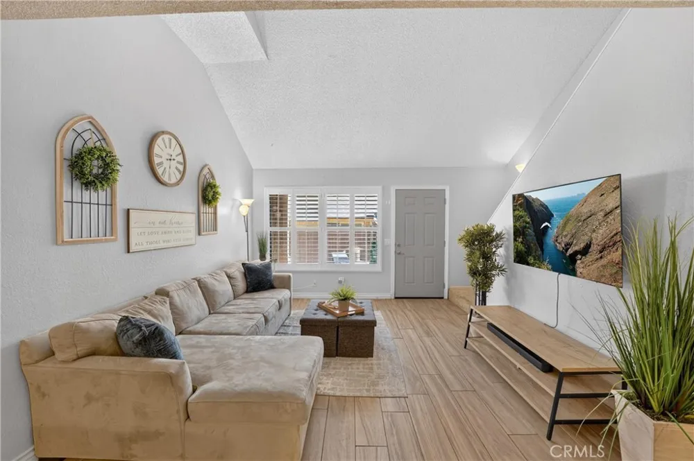 435 W 9th #B3 Upland, CA 91786