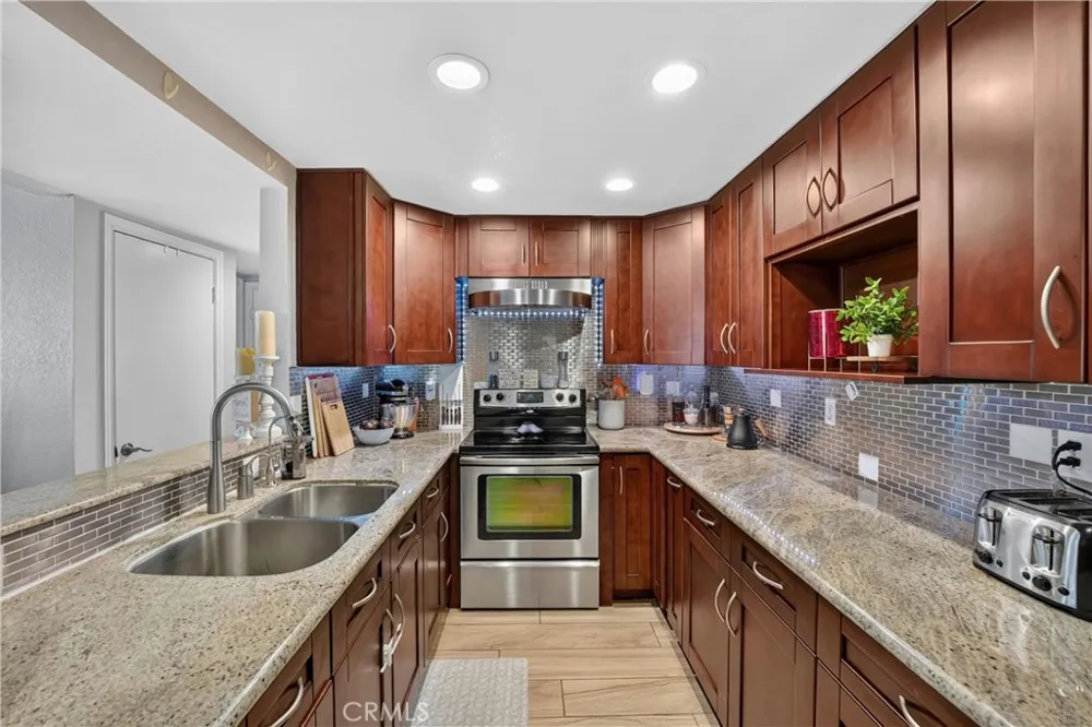 435 W 9th #B3 Upland, CA 91786