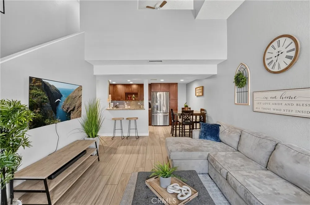 435 W 9th #B3 Upland, CA 91786
