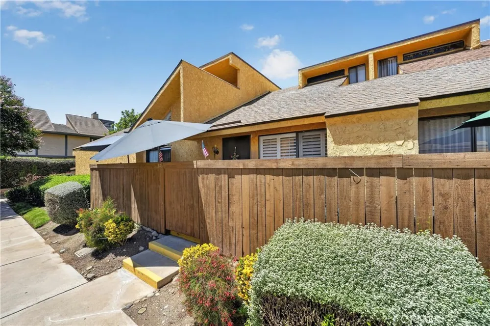435 W 9th #B3 Upland, CA 91786
