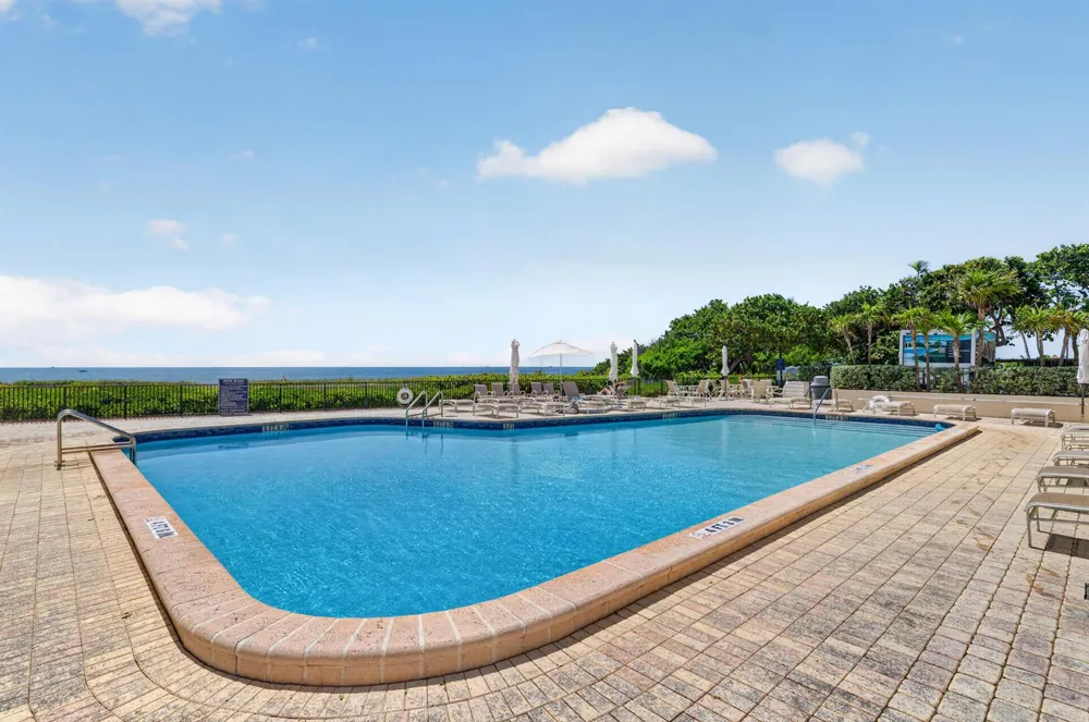 1900 S Ocean Boulevard #6a Lauderdale By The Sea, FL 33062