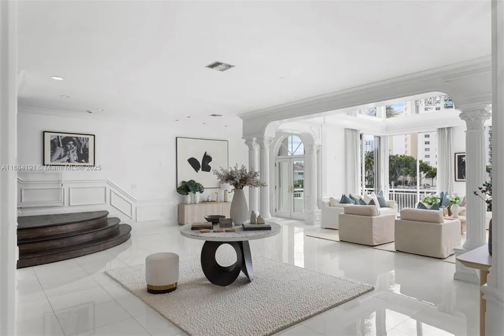 19555 NE 37th Ave Aventura, FL 33180