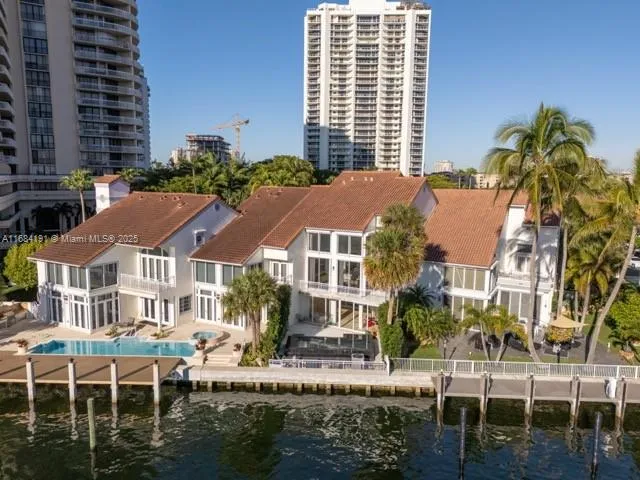 19555 NE 37th Ave Aventura, FL 33180