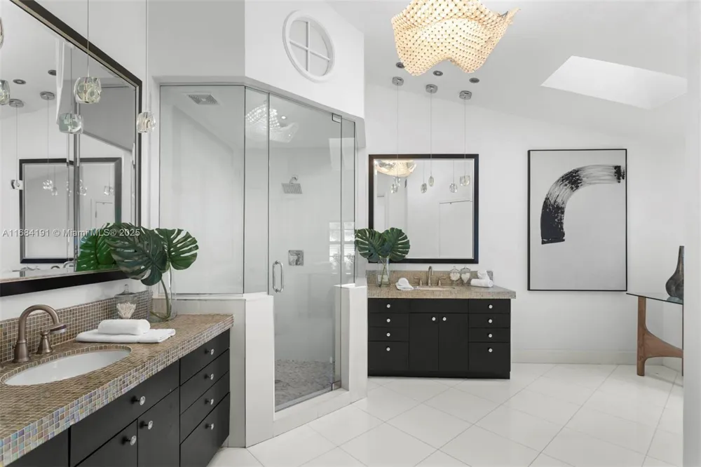 19555 NE 37th Ave Aventura, FL 33180