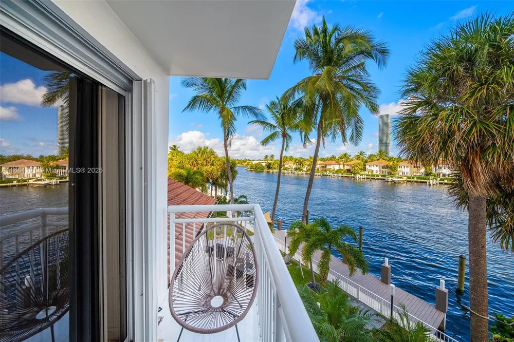 19555 NE 37th Ave Aventura, FL 33180