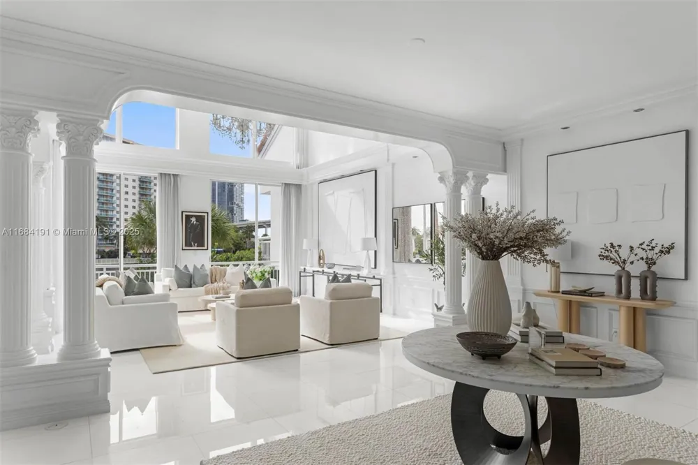 19555 NE 37th Ave Aventura, FL 33180