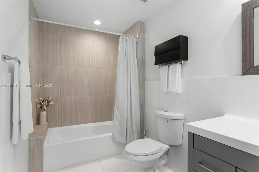 19555 NE 37th Ave Aventura, FL 33180