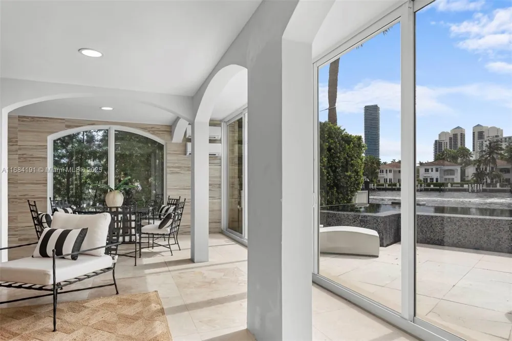 19555 NE 37th Ave Aventura, FL 33180