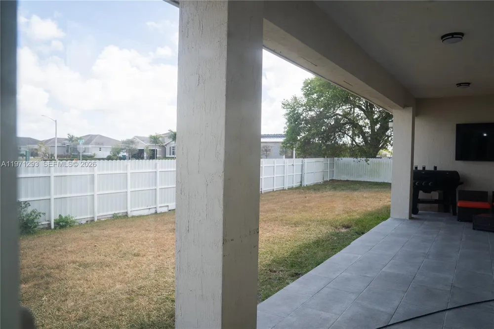 27561 SW 162nd Ct Homestead, FL 33031