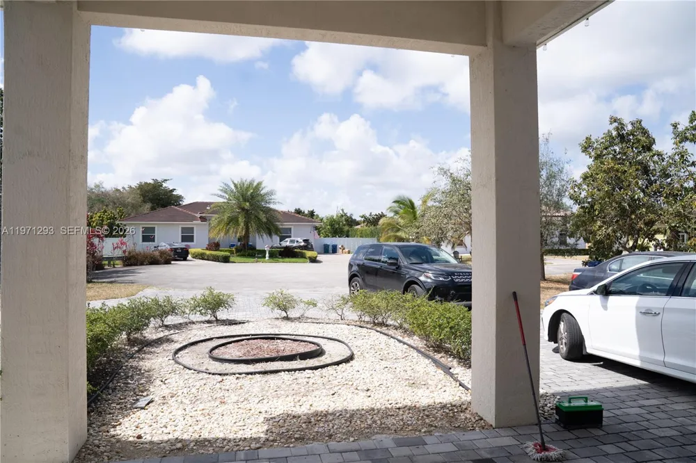 27561 SW 162nd Ct Homestead, FL 33031