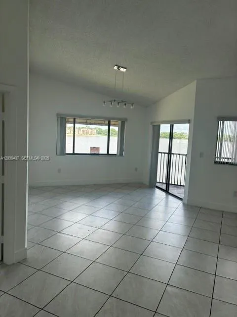 15545 Miami Lakeway N #303 Miami Lakes, FL 33014
