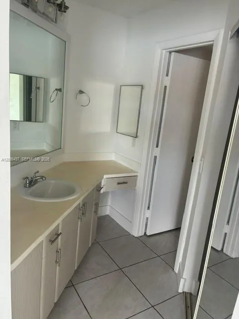 15545 Miami Lakeway N #303 Miami Lakes, FL 33014