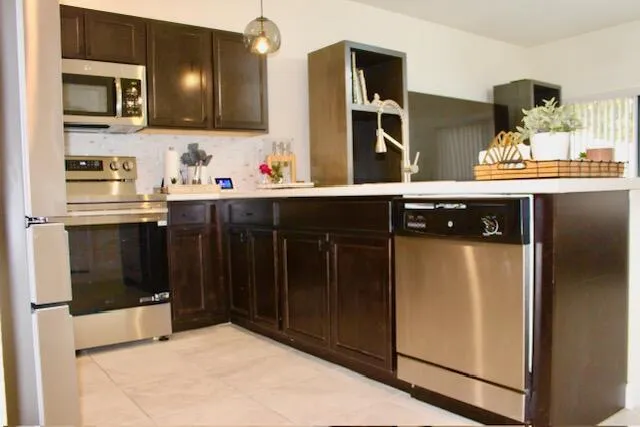 9207 W 33rd Lane Hialeah, FL 33018