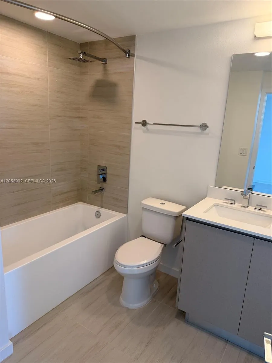 5563 MILLENIA PARK BLVD #212 Orlando, FL 32839