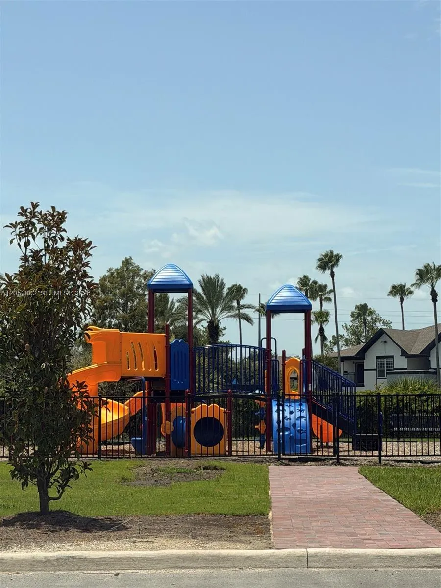 5563 MILLENIA PARK BLVD #212 Orlando, FL 32839