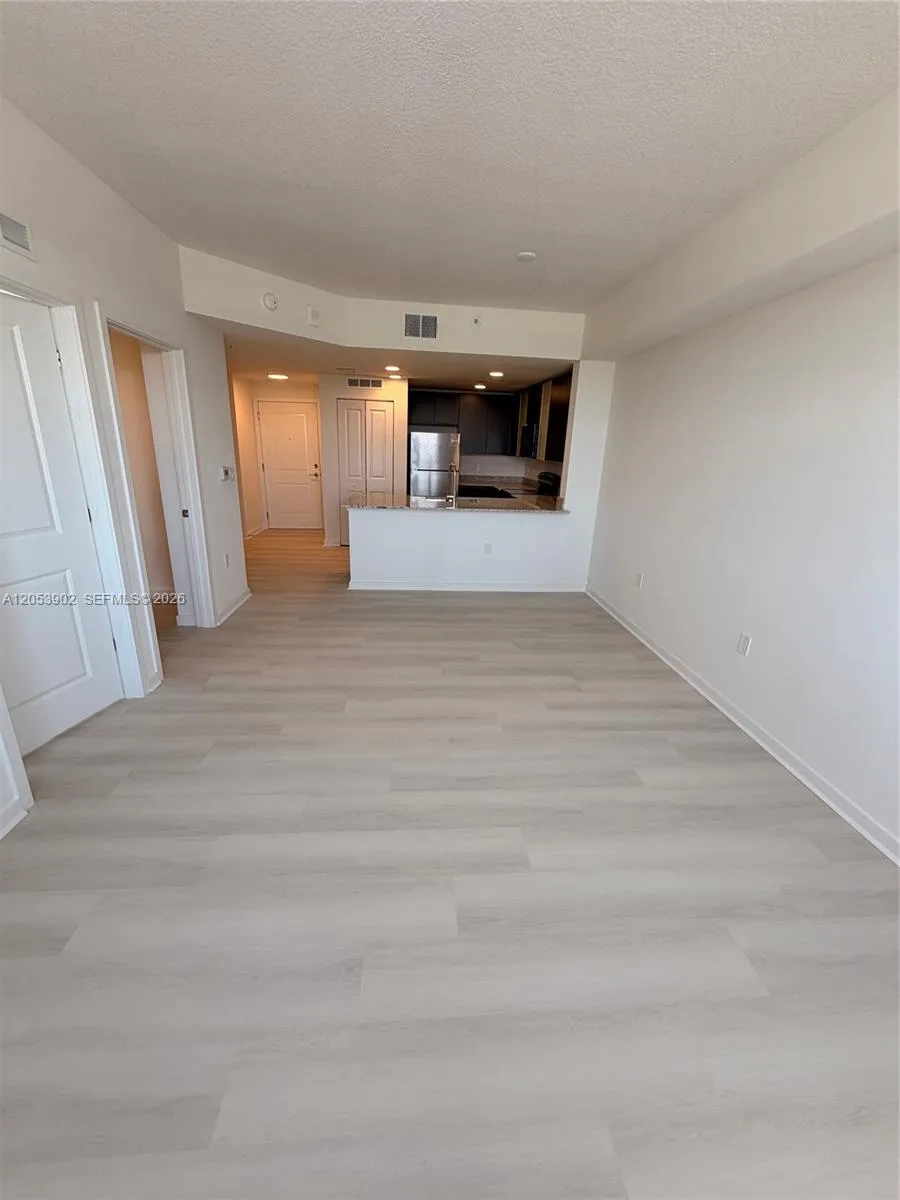 5563 MILLENIA PARK BLVD #212 Orlando, FL 32839