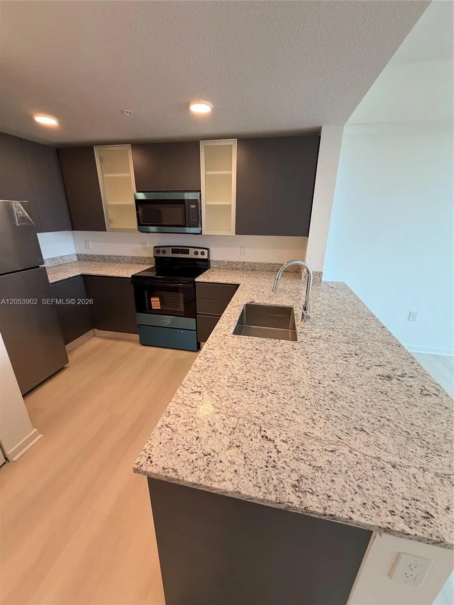 5563 MILLENIA PARK BLVD #212 Orlando, FL 32839