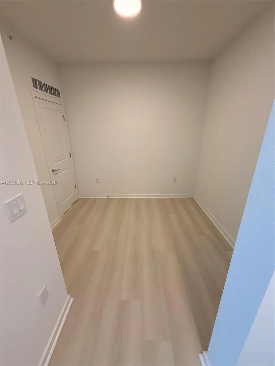 5563 MILLENIA PARK BLVD #212 Orlando, FL 32839
