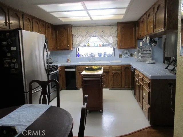 1814 Alma Court Grover Beach, CA 93433