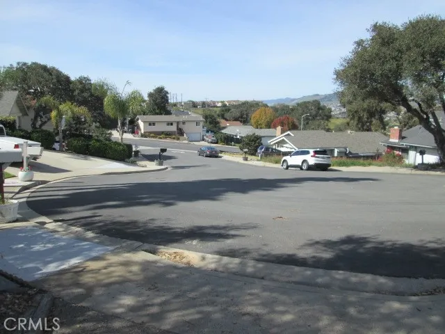 1814 Alma Court Grover Beach, CA 93433