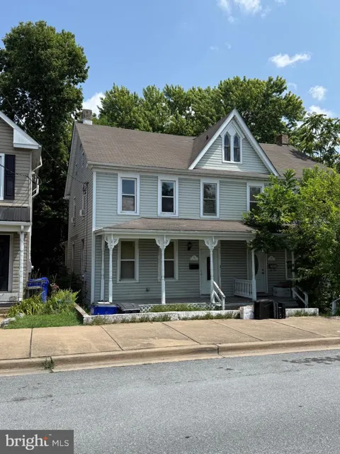 323 E POTOMAC STREET