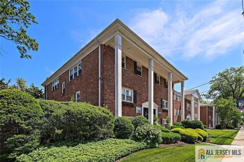 2105 Saint Georges Avenue ##2F