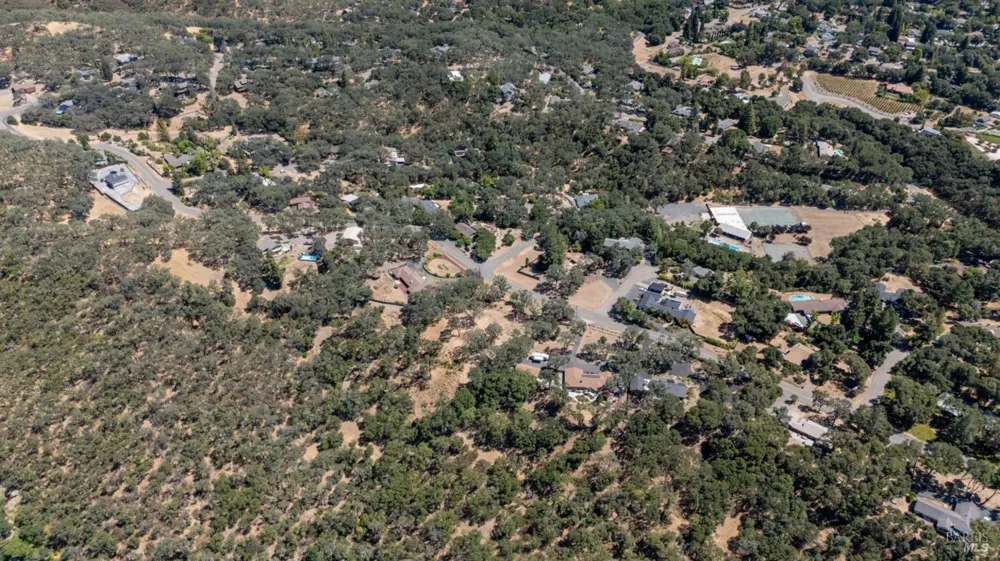 1760 Deerwood Drive Ukiah, CA 95482