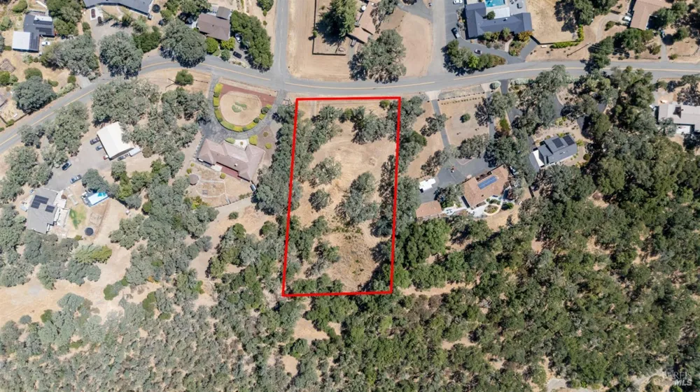 1760 Deerwood Drive Ukiah, CA 95482