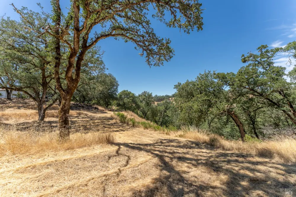 1760 Deerwood Drive Ukiah, CA 95482