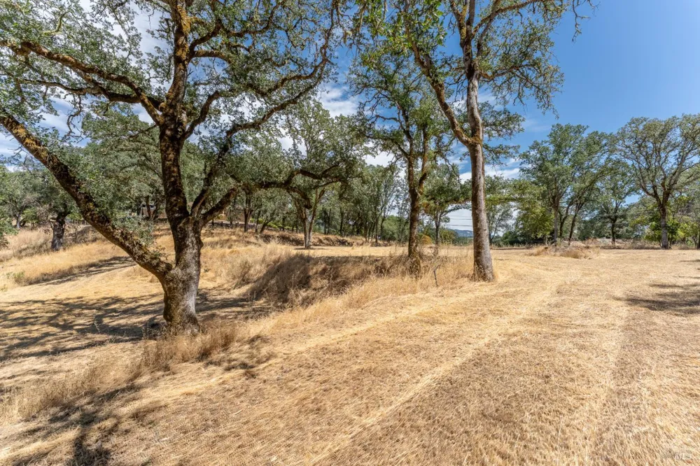 1760 Deerwood Drive Ukiah, CA 95482