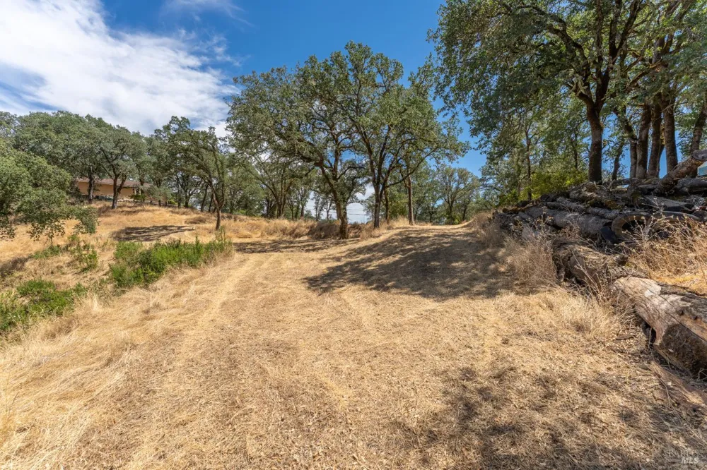1760 Deerwood Drive Ukiah, CA 95482