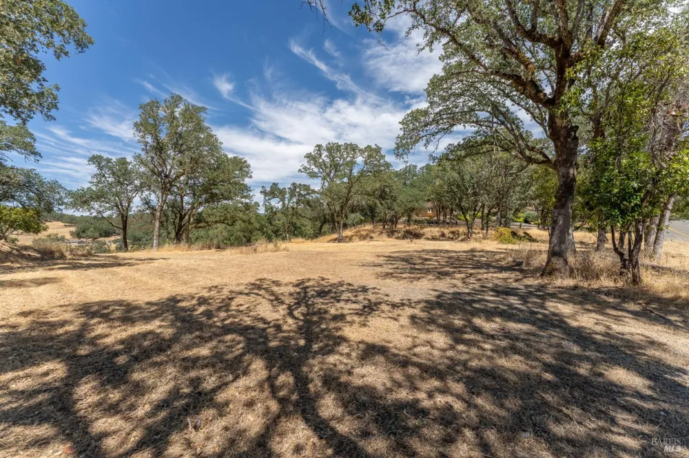 1760 Deerwood Drive Ukiah, CA 95482