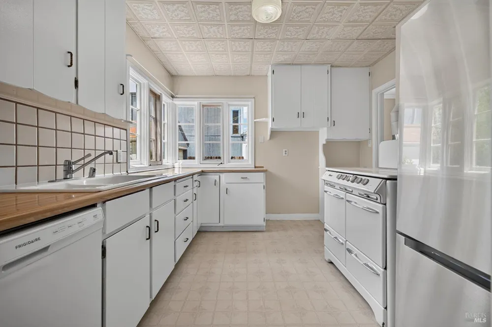 620 Dexter Street Santa Rosa, CA 95404