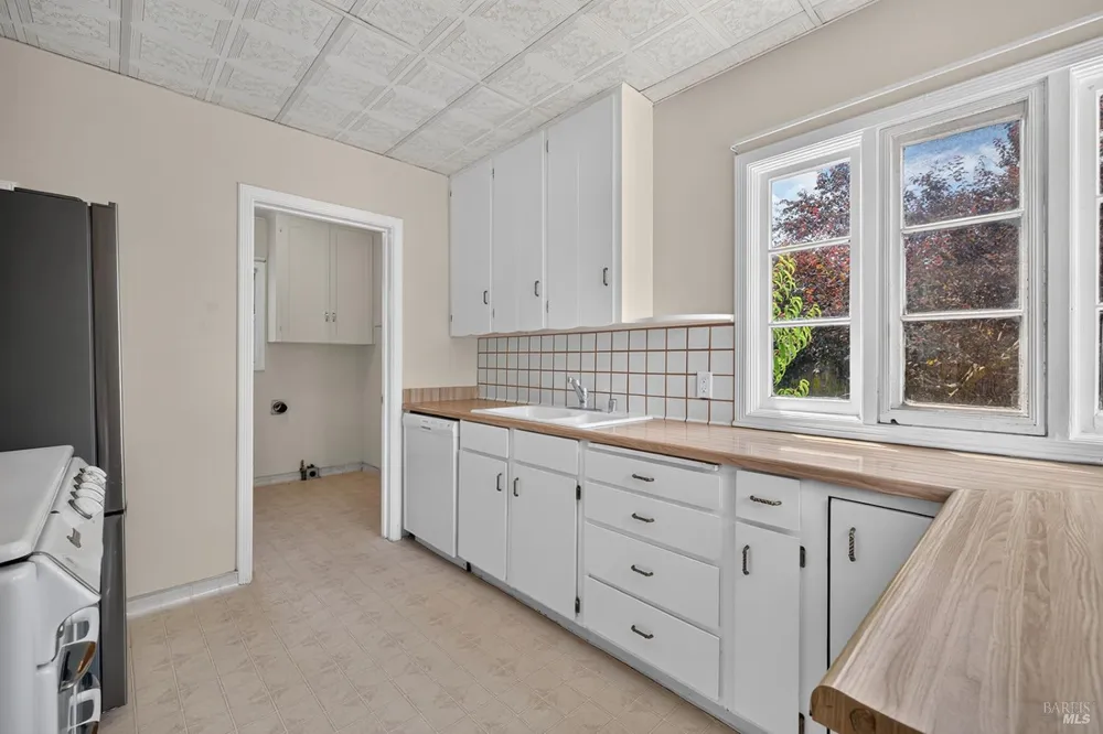 620 Dexter Street Santa Rosa, CA 95404