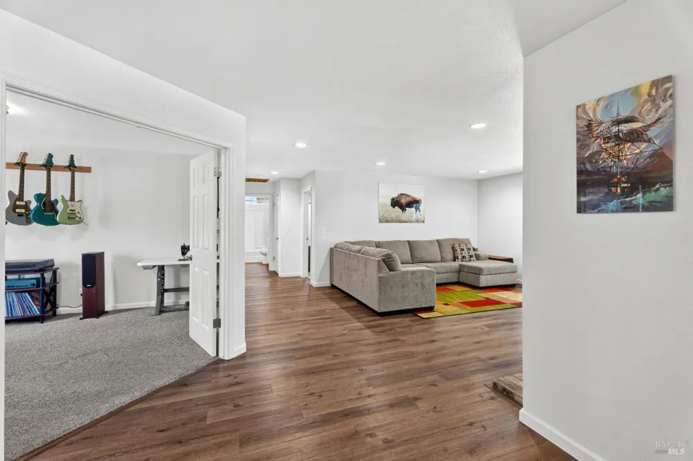 1211 Maize Way Willits, CA 95490